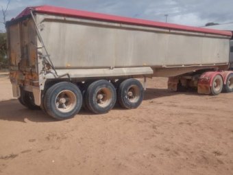 1981 Borcat TOA Tipper Trailer