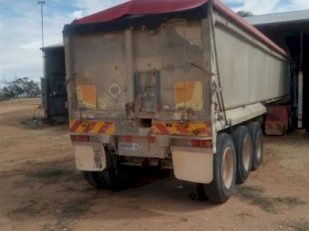 1981 Borcat TOA Tipper Trailer