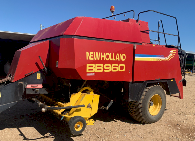 New Holland BB960 Large Square Baler