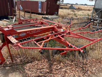 Kuhn GA4121GM Rotary Rake