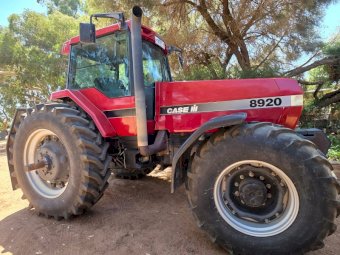 Case IH Magnum 8920 Tractor