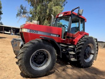 Case IH Magnum 8920 Tractor
