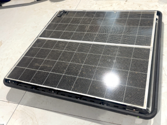 2 x 1200 watt Solar Panels & Wedgetail Roof Rack