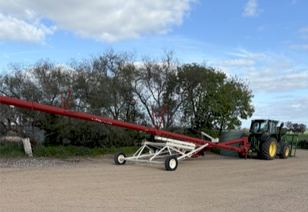 Farm King 10-80 Swing Away Auger