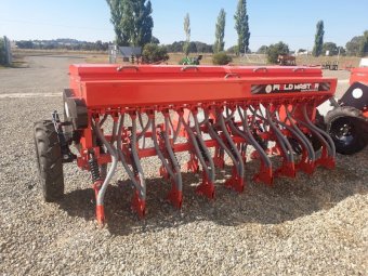 Field Master Seed Drill