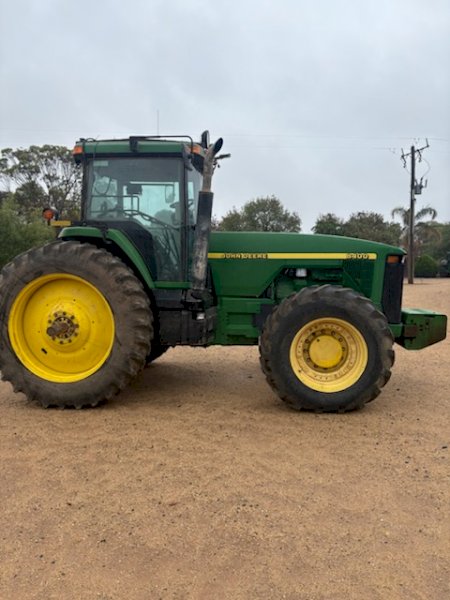John Deere 8400 Tractor