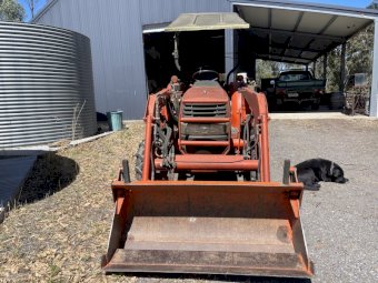 Kubota L3130  D Tractor with FEL