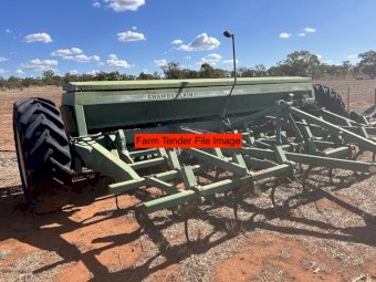 Wanted Chamberlain 753 Combine/drill for Parts