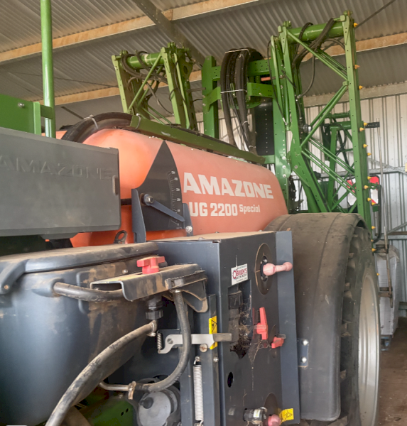 2022 Amazone UG 2200 Boom Spray
