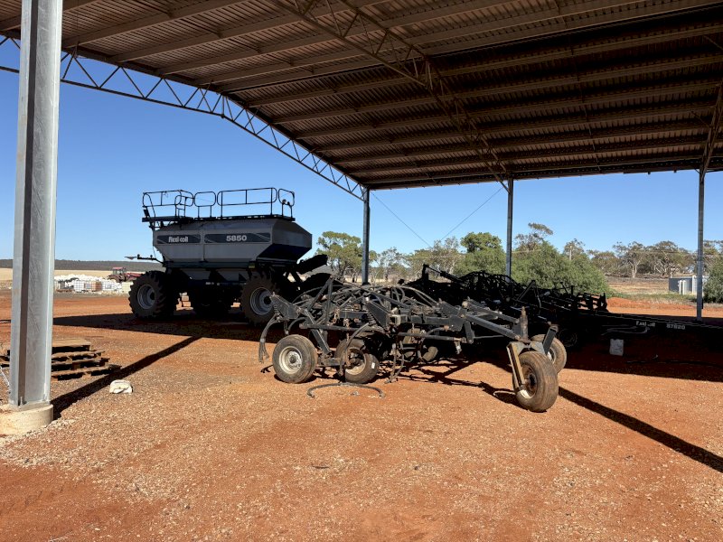 Flexi Coil 5850 Air Cart ST820 Bar