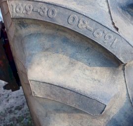 42' Horwood Bagshaw Chisel Plough with 4000L Horwood Bagshaw Aircart