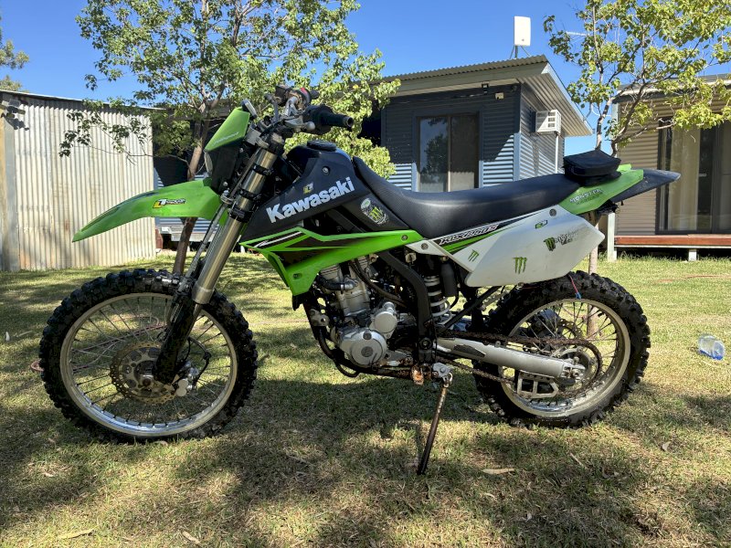 2006 Kawasaki KLX 250 Motor Bike