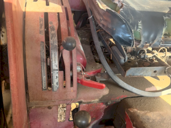 International 484 Tractor with Loader