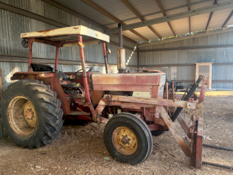 International 484 Tractor with Loader