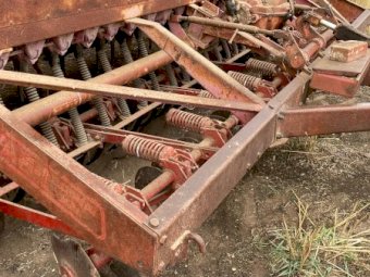 International A6-1 Seed Drill