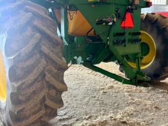 John Deere 1910 Aircart