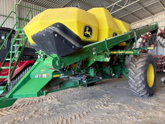 John Deere 1910 Aircart