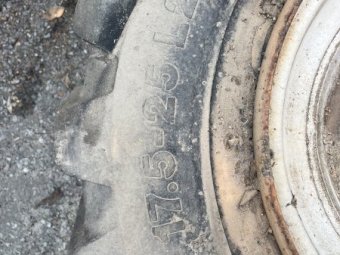 1 Set 17.5-25L2 Forder Tyres and Rims