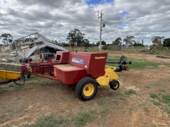 2010 New Holland BC5070 Hayliner