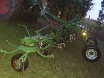 2007 Krone KWT 8.82/8  8 Rotor Tedder