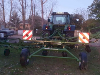 2007 Krone KWT 8.82/8  8 Rotor Tedder