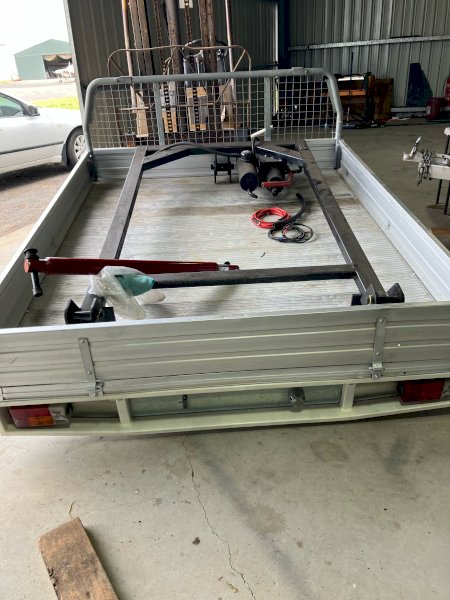Aluminium Ute Tray with Electric Hydraulic Hoist