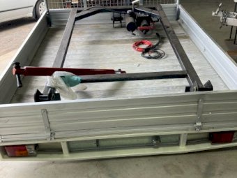 Aluminium Ute Tray with Electric Hydraulic Hoist