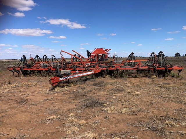 Morris 7130 Air Cart With Horwood Bagshaw Scaribar