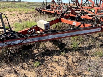 Morris 7130 Air Cart With Horwood Bagshaw Scaribar