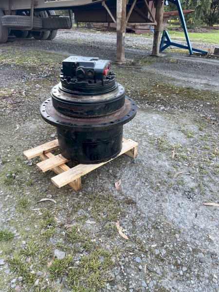 Final Drive suit Komatsu  Excavator PC 200