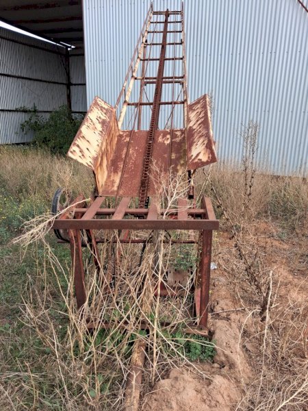 Small Square Hay Stacking Elevator