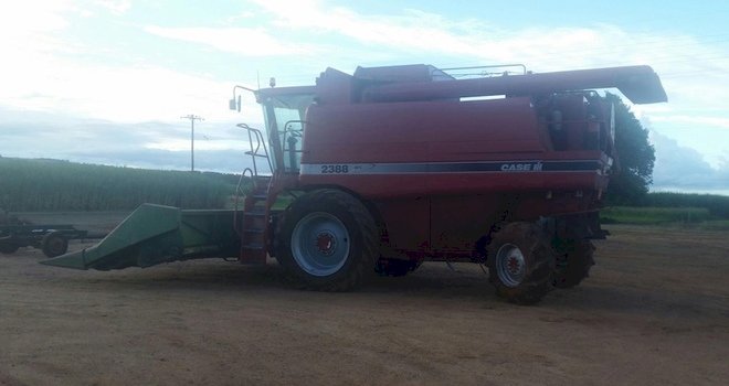 CASE 2388 Rice Special 4WD Header For Sale with 21FT  Honey Bee Draper Front & Corn Front