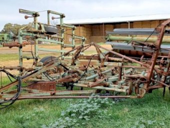 51 Tyne Horwood Bagshaw Folding Wing Scarifier