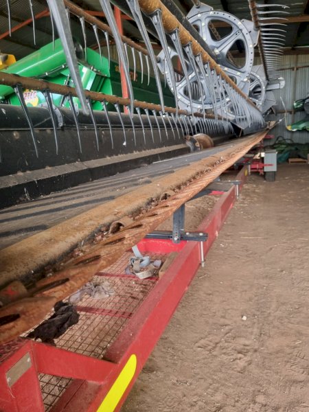 MacDon D60 45ft Front with Leith Comb Trailer