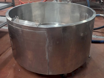 2 x Stainless Steel Pots
