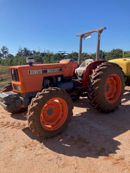 1987 Kubota M6030DT Tractor