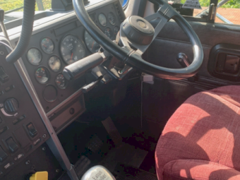 2002 Mack CH Valueliner Prime Mover with Lusty Flat Top Trailer