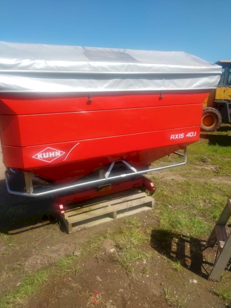 Kuhn Axis 40.1 Fertiliser Spreader