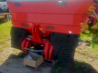 Kuhn Axis 40.1 Fertiliser Spreader