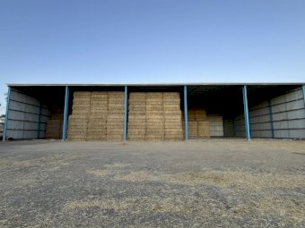320mt Oaten Hay 640kg 8x4x3 Bales