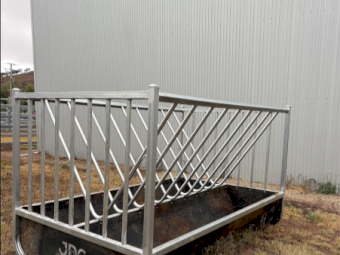 JDC Hay Feeders x 25