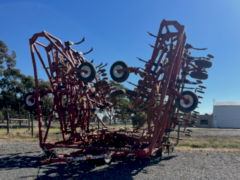 Morris Concept 2000 Seeder Bar
