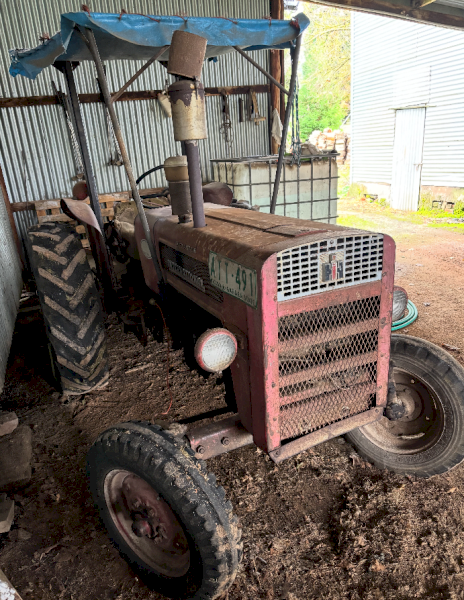 1965 International 414 Tractor