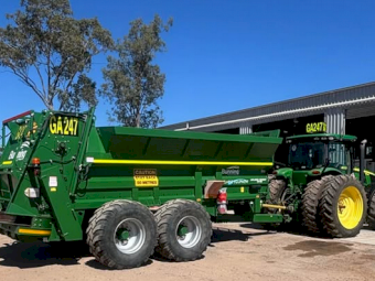 2016 John Deere 7230R Tractor with 2024 Bunning Spreader