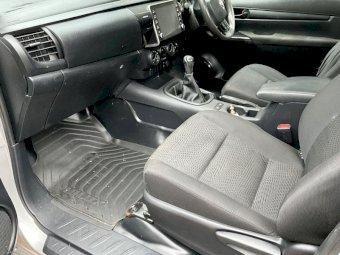 2020 Toyota Hilux SR