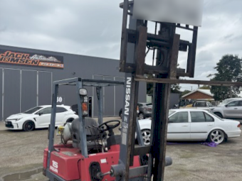 Nissan 15 Forklift