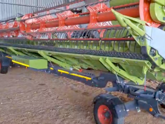 2025 Claas Convio 1230 Flex Front with Claas Comb Trailer