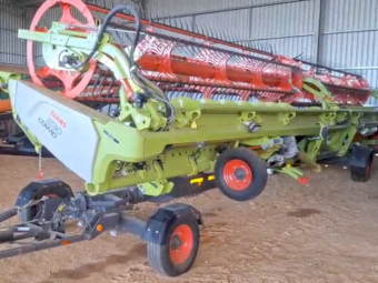 2025 Claas Convio 1230 Flex Front with Claas Comb Trailer