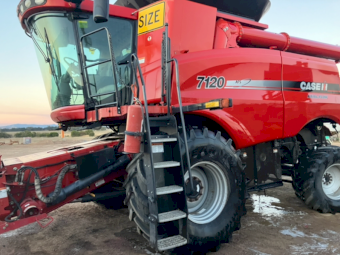 Case IH 7120 Header