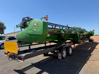 2011 John Deere 640D Draper Front